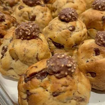 Galletas de Chips de Chocolate Rellenas de Ferrero Rocher